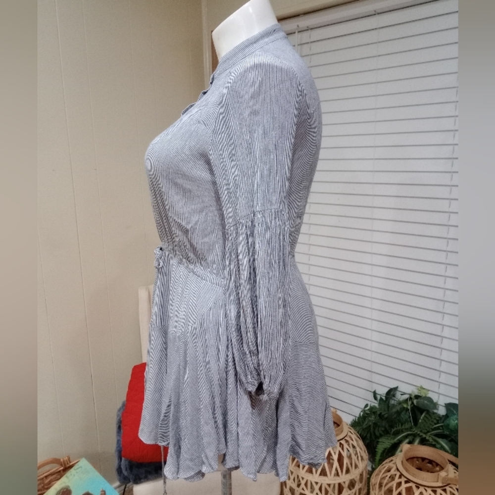 H&M Striped Button-Up Dress - Picture 9 of 15